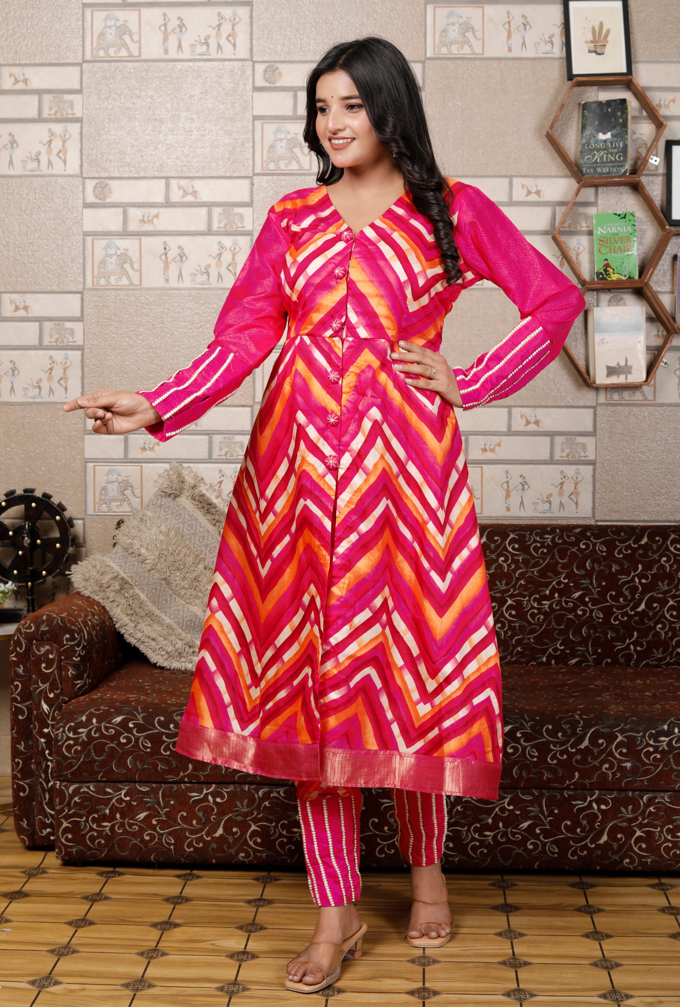 Pink Silk Laheriya Pearl Border