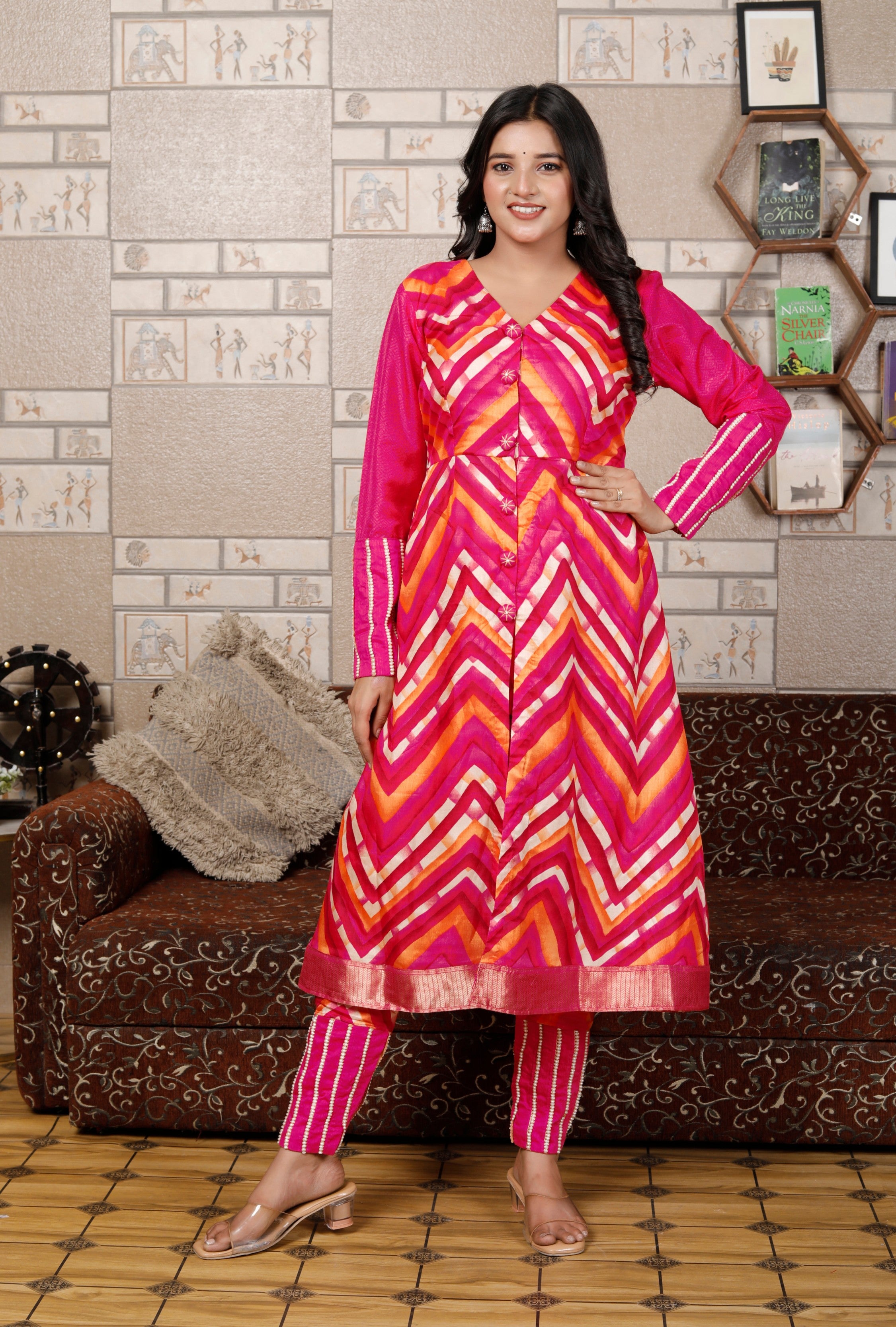 Pink Silk Laheriya Pearl Border
