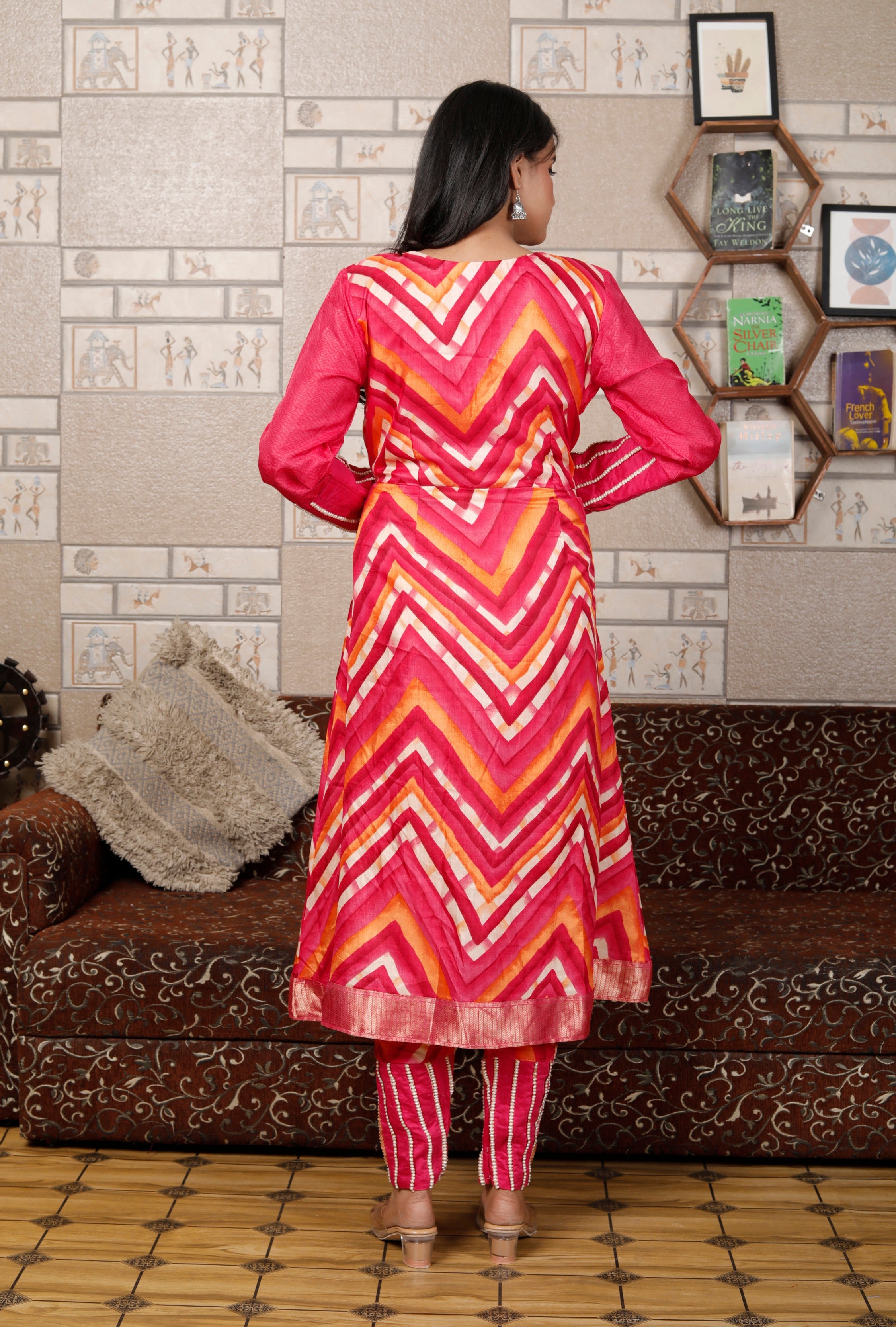 Pink Silk Laheriya Pearl Border